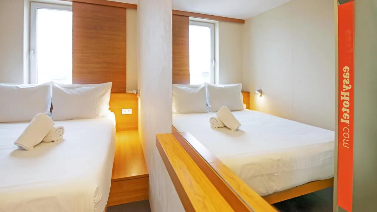 ** Hotel Easyhotel Frankfurt City Center Fráncfort del Meno Alemania